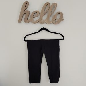 Adidas Cropped Black Workout Leggings (S)